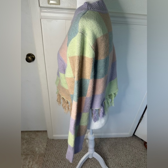 Storia Purple and Green Crew Neck Sweater Geometric Design with fringe size M - Picture 3 of 7